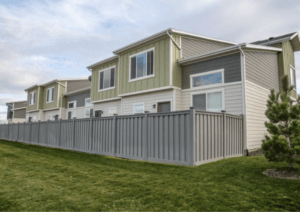 Read more about the article Top 5 Things to Look For When Comparing Fence Companies in Buffalo NY