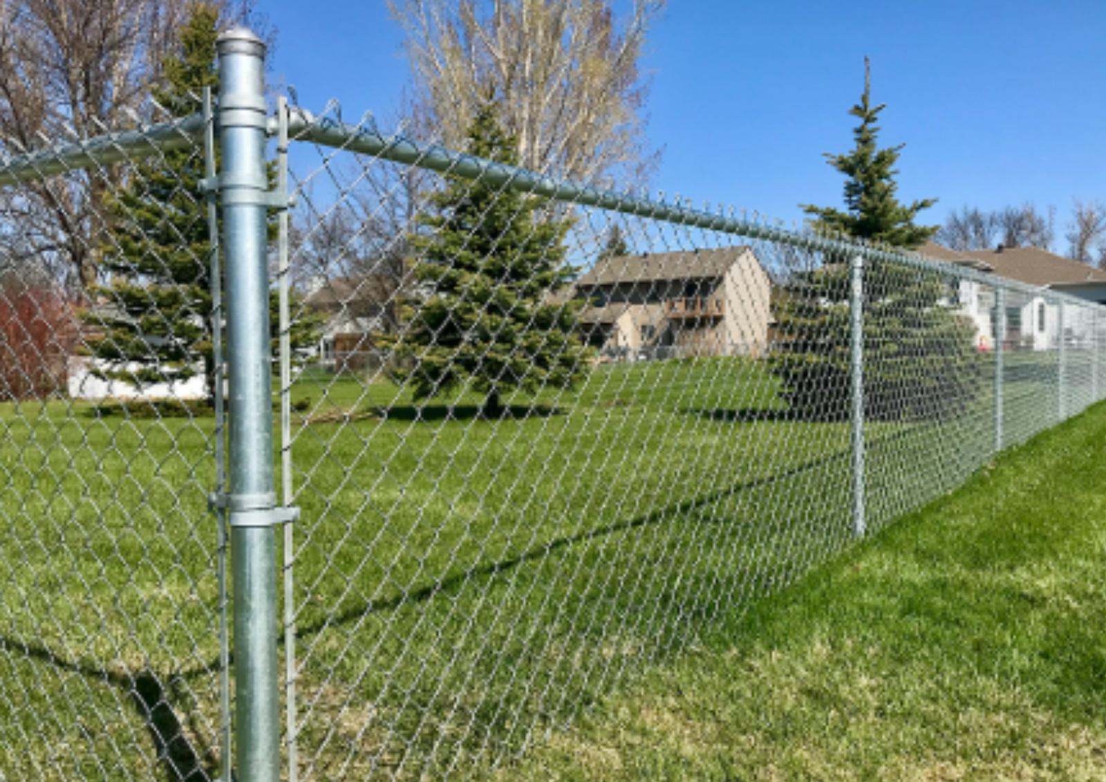 You are currently viewing Chain Link Fence Installation: How Much Would It Cost to Install a Chain-Link Fence?