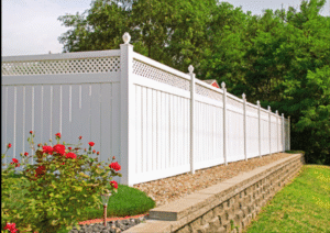 Read more about the article Vinyl Fence Buffalo NY: How to Choose the Right Vinyl Fence Style for Your Home