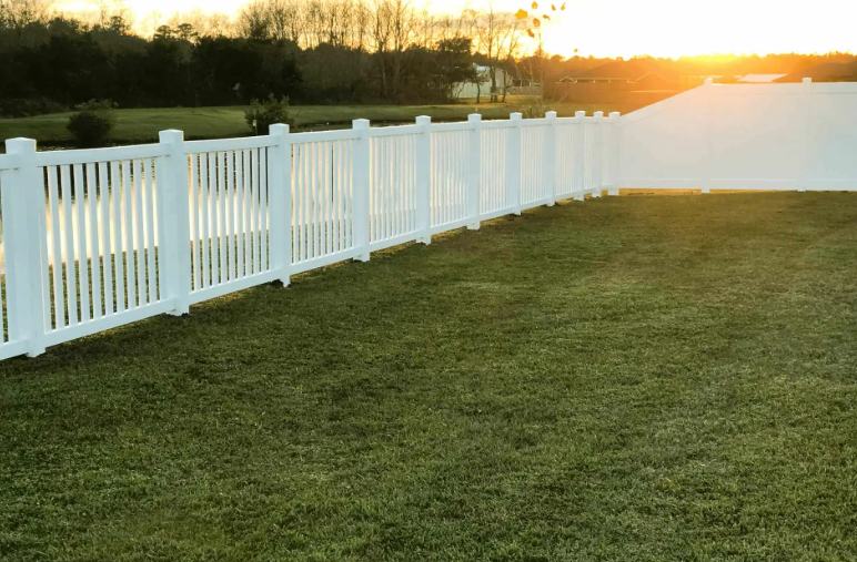 Spring Fence Installation in Buffalo, NY: Why Booking Early Saves You Money